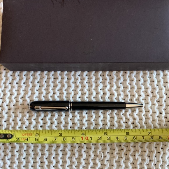 EUC Dunhill pen with box - Picture 2 of 3